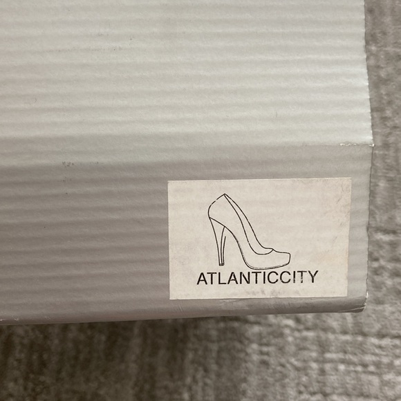 ALDO Atlantic City Bordeaux - Picture 12 of 13